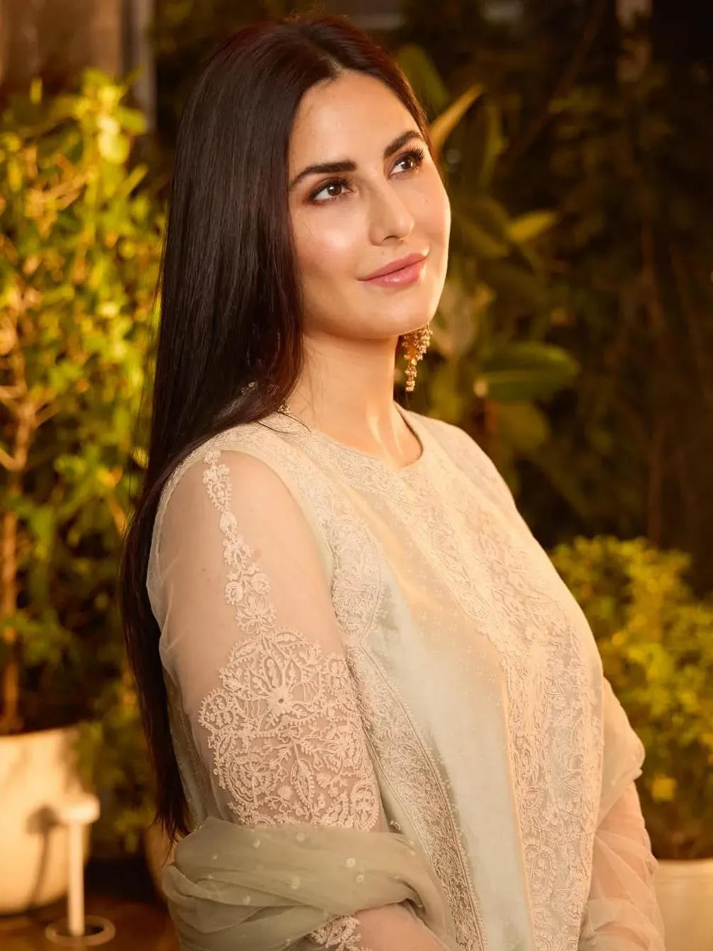 Katrina Kaif’s kurta set was replete with dori embroidery and hand-block print